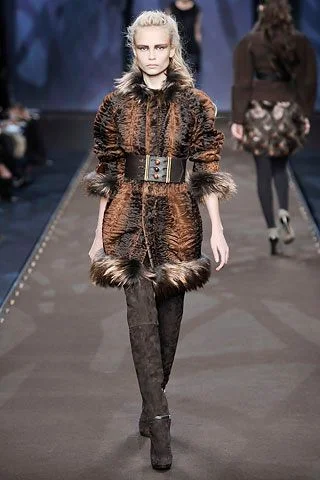 Look 28